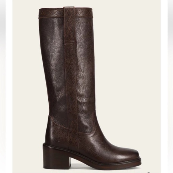 NWOB FRYE Kate Pull On Leather Boots in Dark Brown